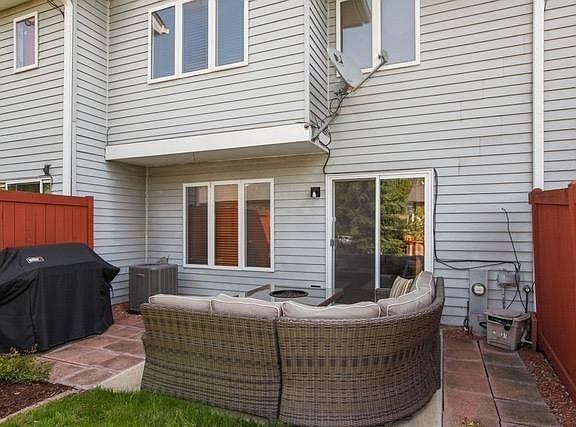 5th image of 8316 Highpoint Cir Unit E