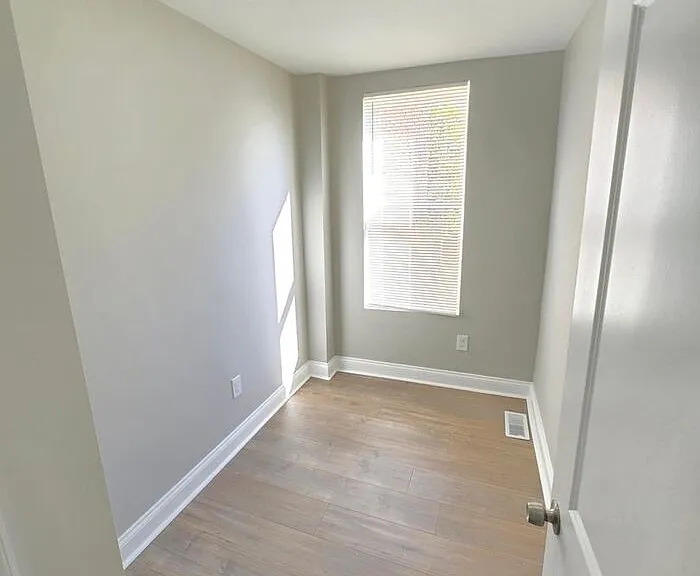 3169 Ravenwood Ave — Photo 9