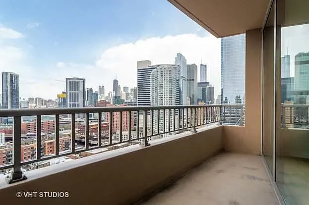 200 N Jefferson St #1906 — Photo 4
