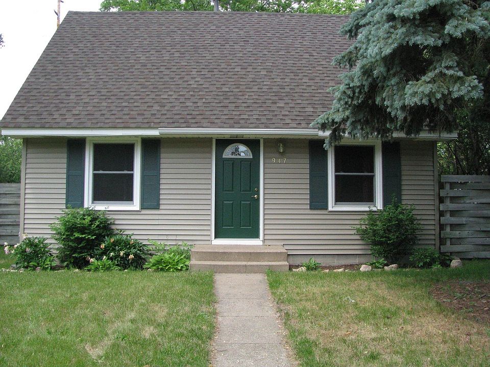1st image of 947 109th Ln NW