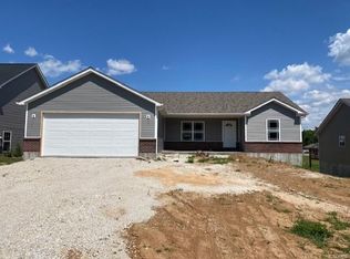 384 Holtgrewe Farms Loop, Washington, MO 63090
