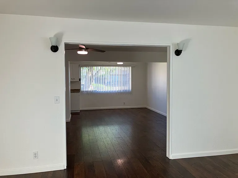 137 Lomita Ave — Photo 5