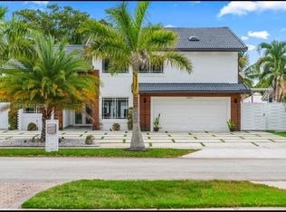 20051 NW 64th Pl, Hialeah, FL 33015