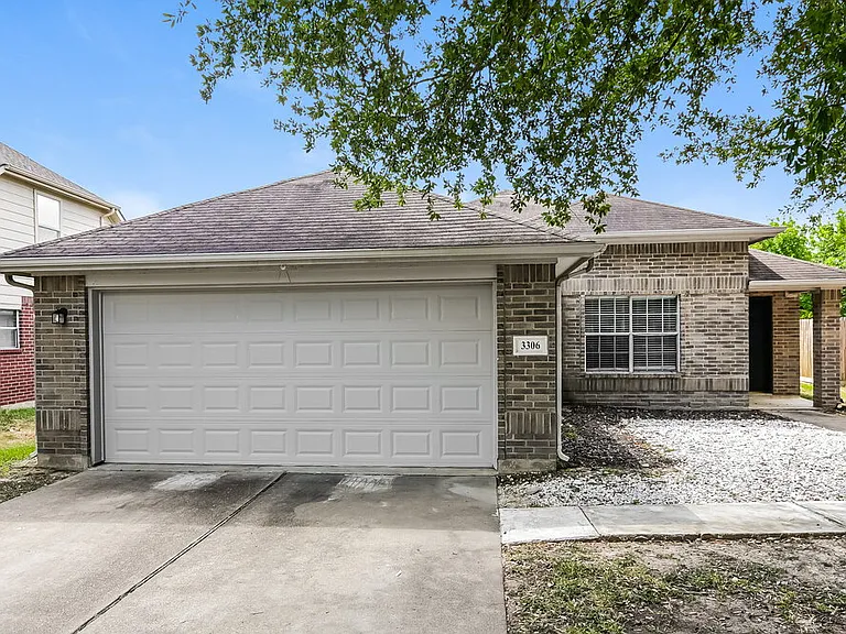 3306 Coldwater Canyon Ln — Photo 1