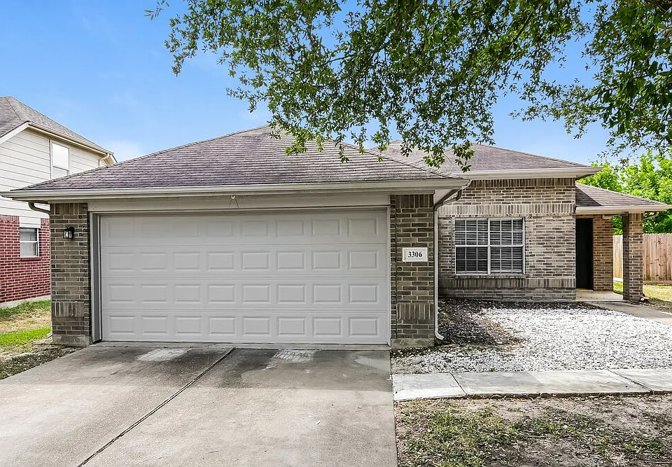 3306 Coldwater Canyon Ln