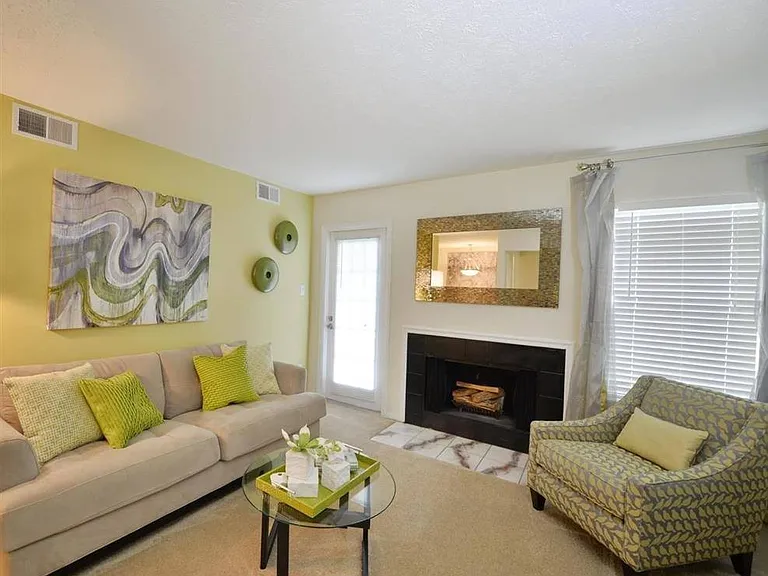 Cherry Knoll — Photo 3