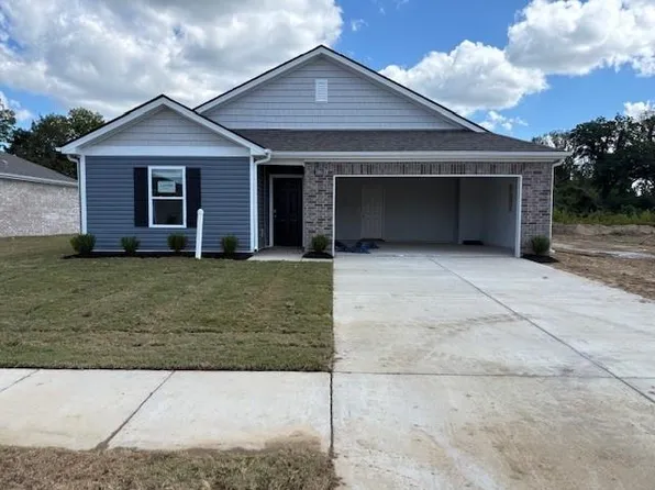 7980 Royster Creek Dr E, Millington, TN 38053