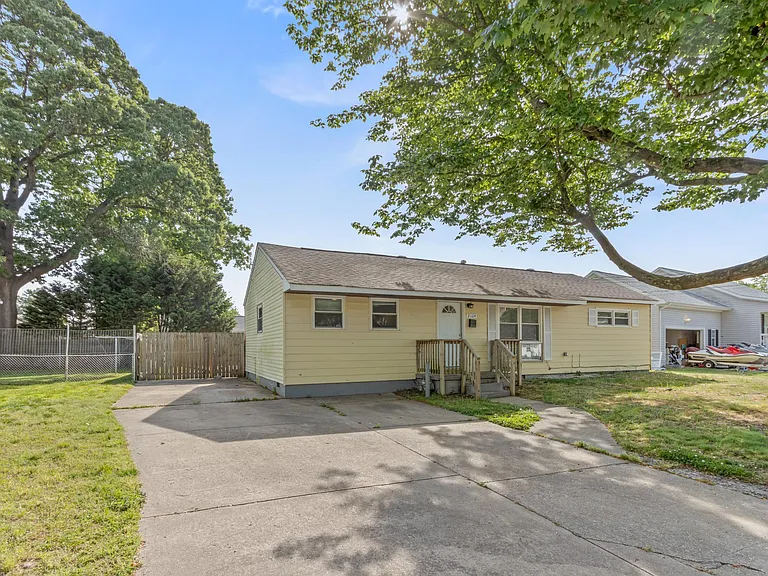 2124 Jeffrey Dr — Photo 17