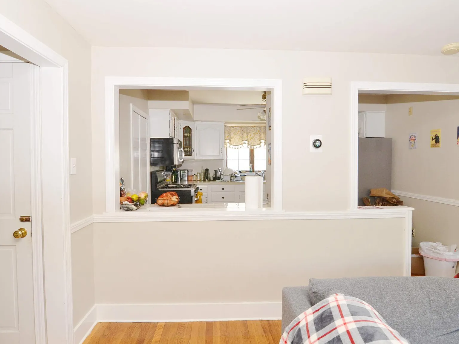 4 bed, 1400 sqft, $4,200 — Photo 2