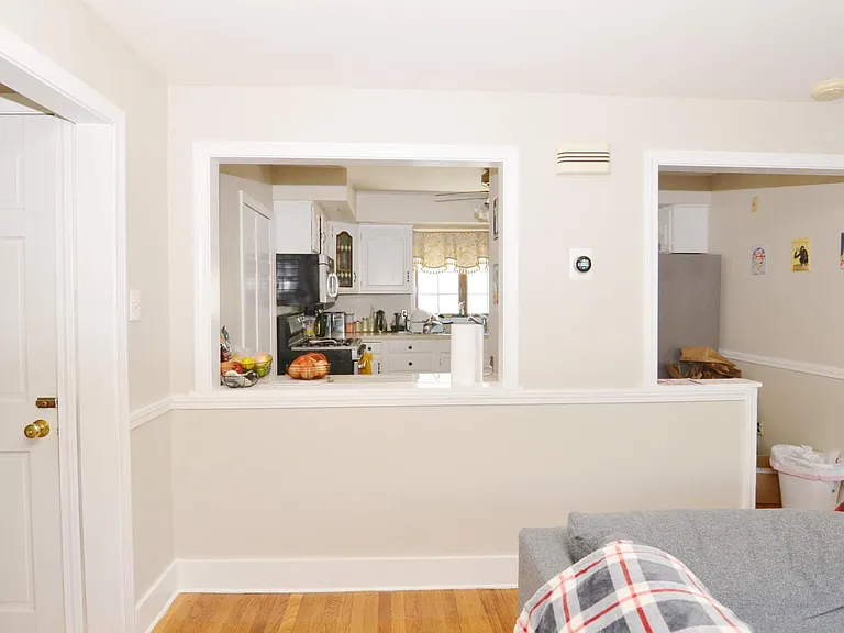 18 Ware St — Photo 2
