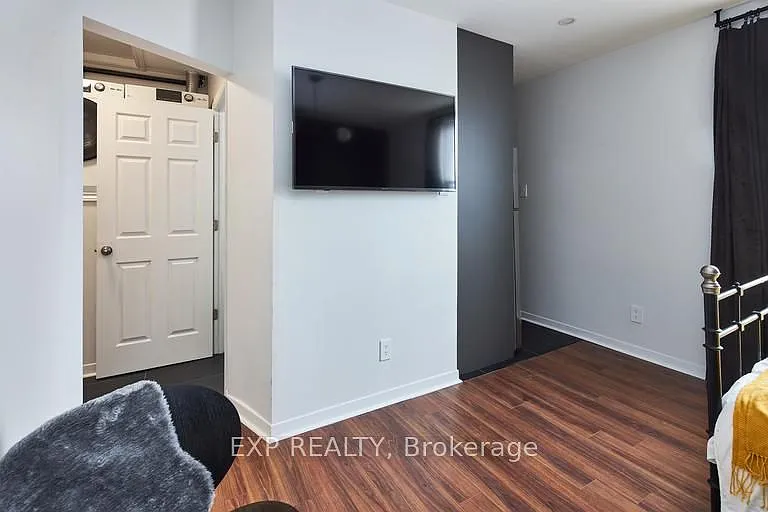 331 Catherine St #C — Photo 4