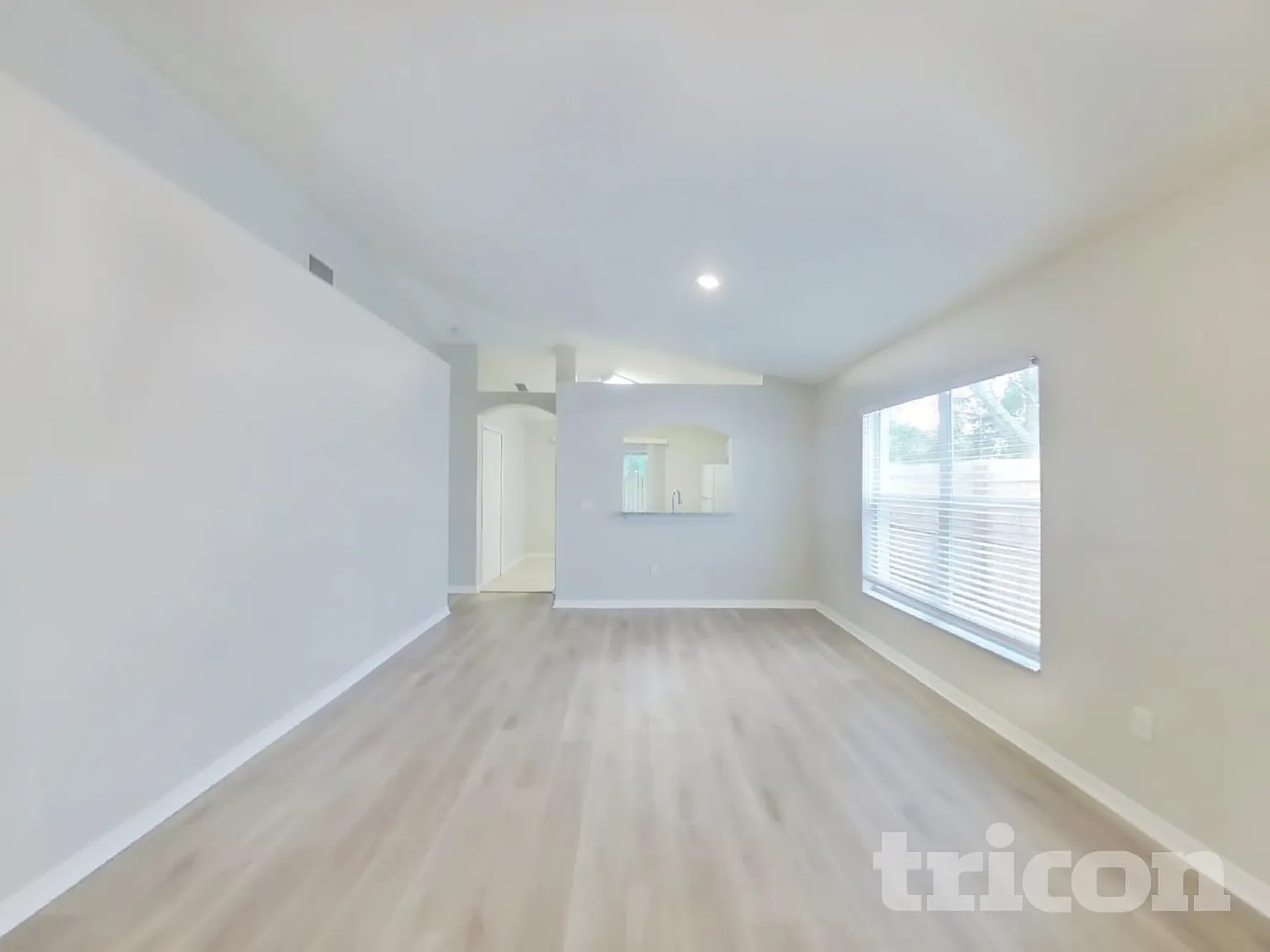 10435 Blackmore Drive Tampa FL — Photo 3