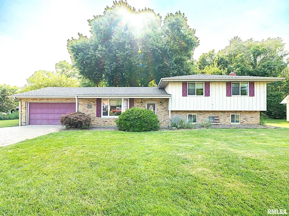 503 Country Club Dr, Pekin, IL 61554