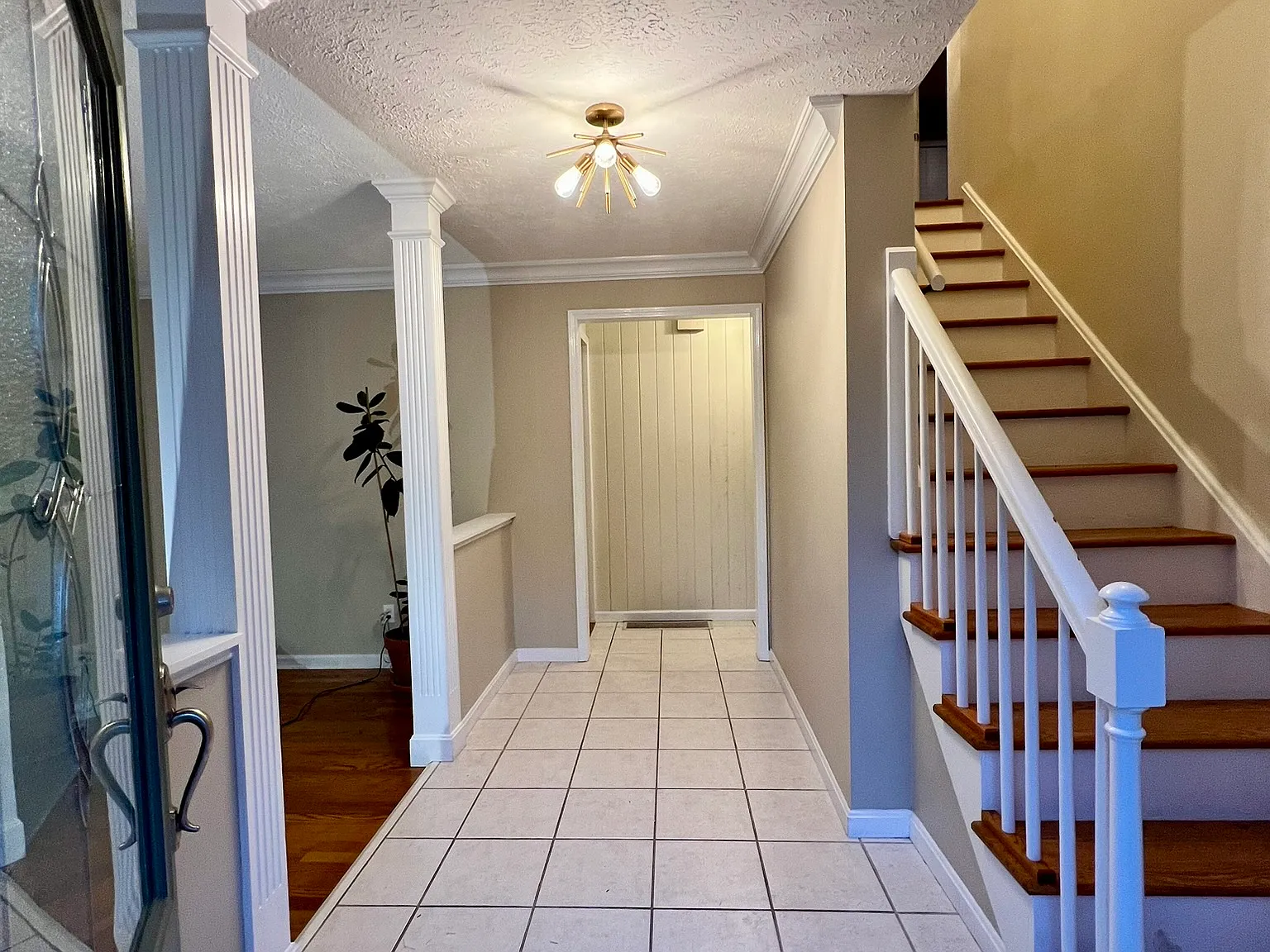 4 bed, 2.5 bath, 2553 sqft, $2,550 — Photo 3