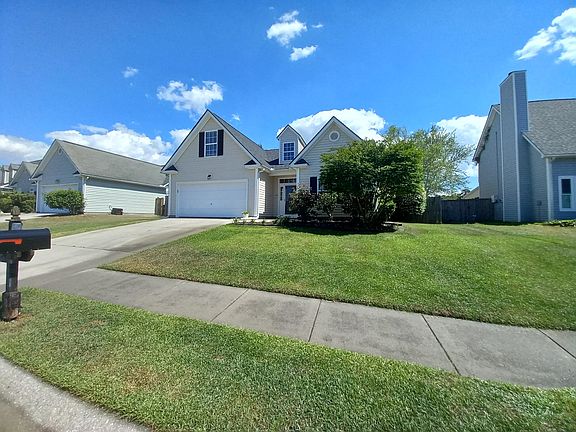 3rd image of 206 Equinox Cir