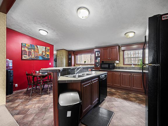 3rd image of 21 Julia Avenue