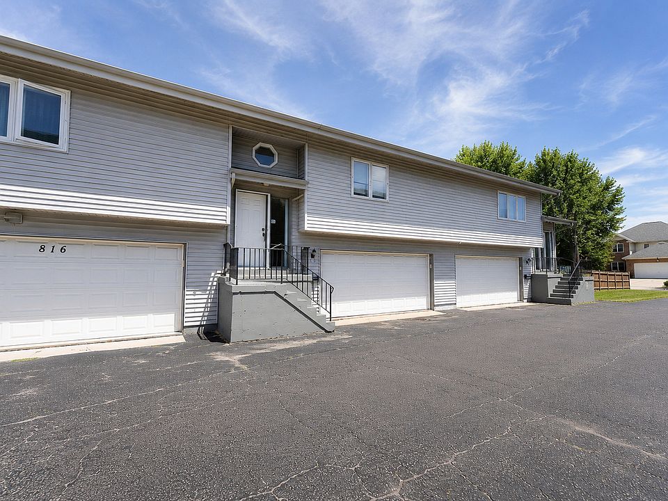 1st image of 812 Maple Ln