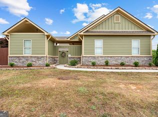 104 Field Dr, Hogansville, GA 30230
