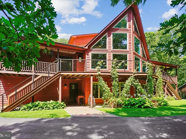 4742 Greene Love Ln, Marshall, VA 20115