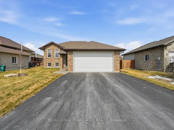153 Lester Rd, Quinte West, ON K8V 0C2
