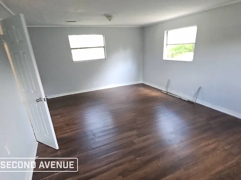 1730 W 19th St — Photo 4