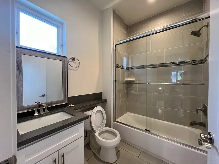 2015 Raymond Ave #1/4 — Photo 5