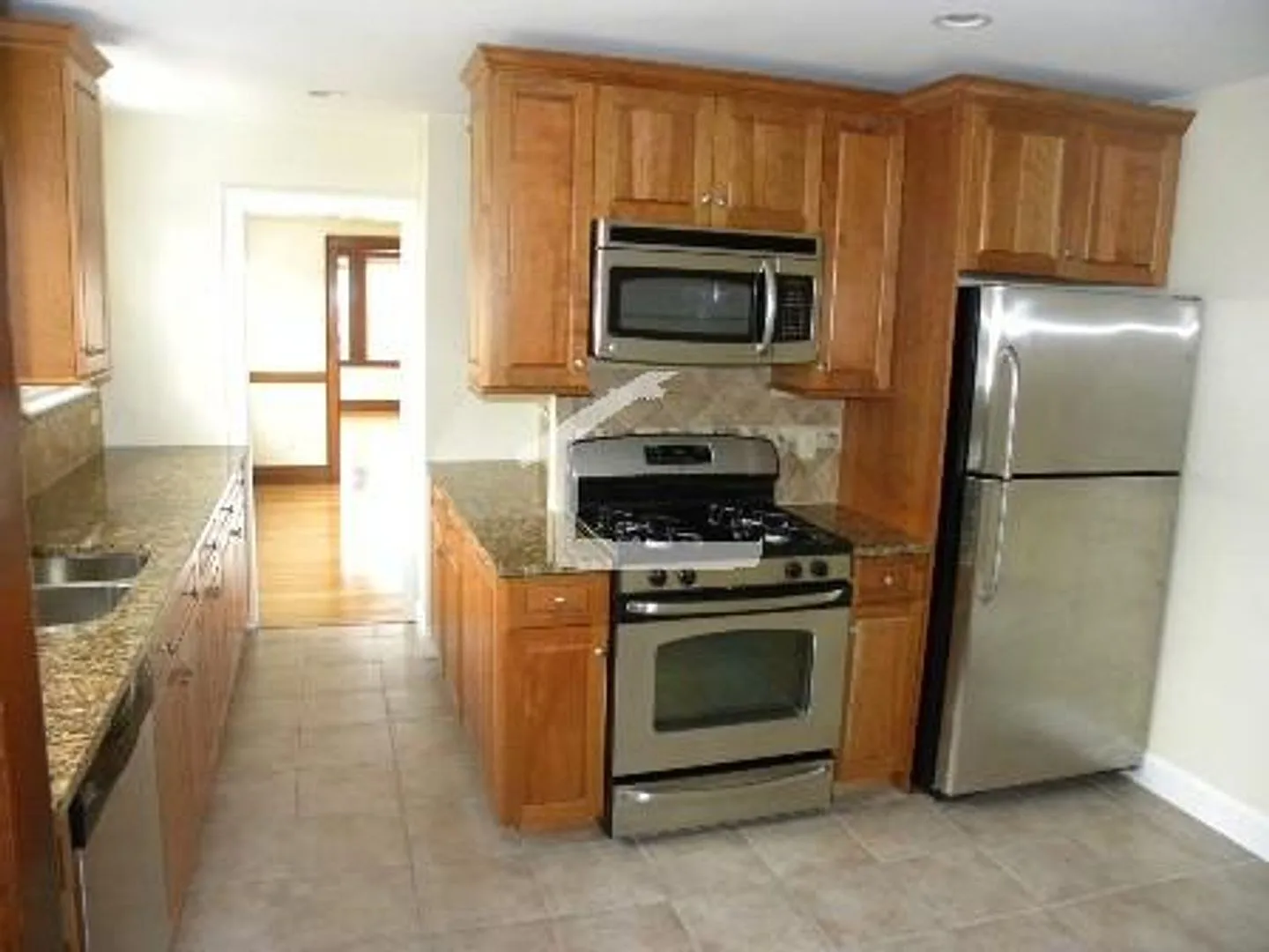 Unique BU Central/East Apt. For YoU 9/1/26 — Photo 2