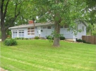 6853 N Montrose Ave, Kansas City, MO 64151