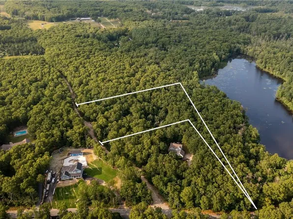 3 William Nichols Rd, West Greenwich, RI 02817