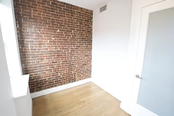 Rented by REAL New York | media 10