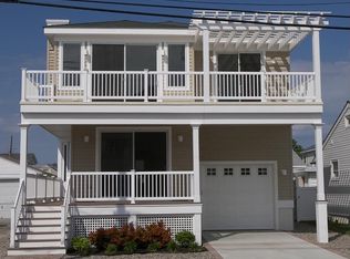 103 E Stockton Rd, Wildwood Crest, NJ 08260