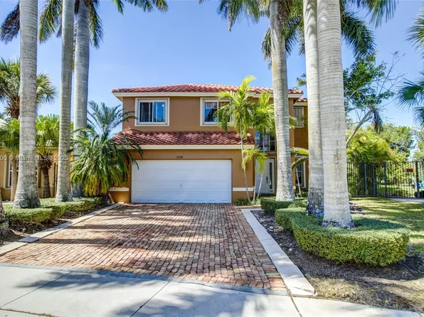 2298 NW 208th Way, Pembroke Pines, FL 33029