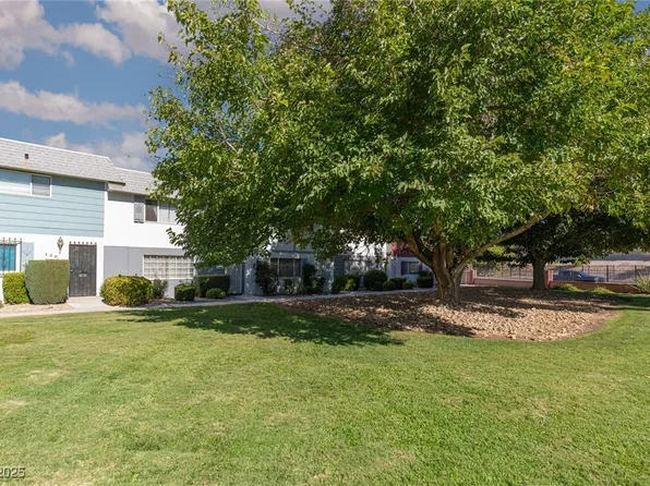 130 Greenbriar Townhouse Way #Townhouse, Las Vegas, NV 89121