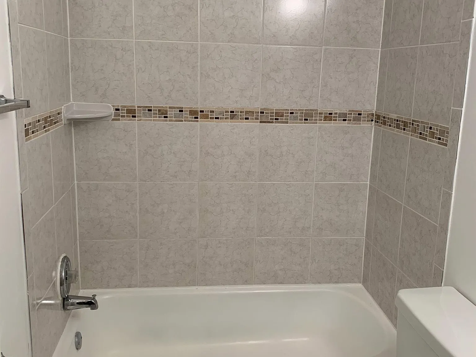 Stratford Terrace Apartments, LLC — Photo 4