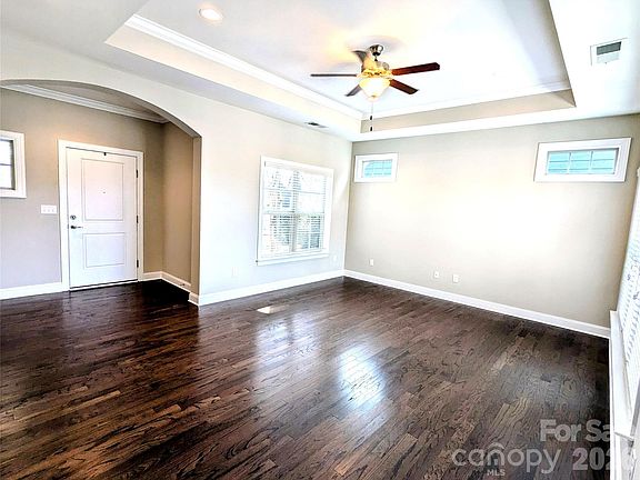 3rd image of 1151 Avalon Pl
