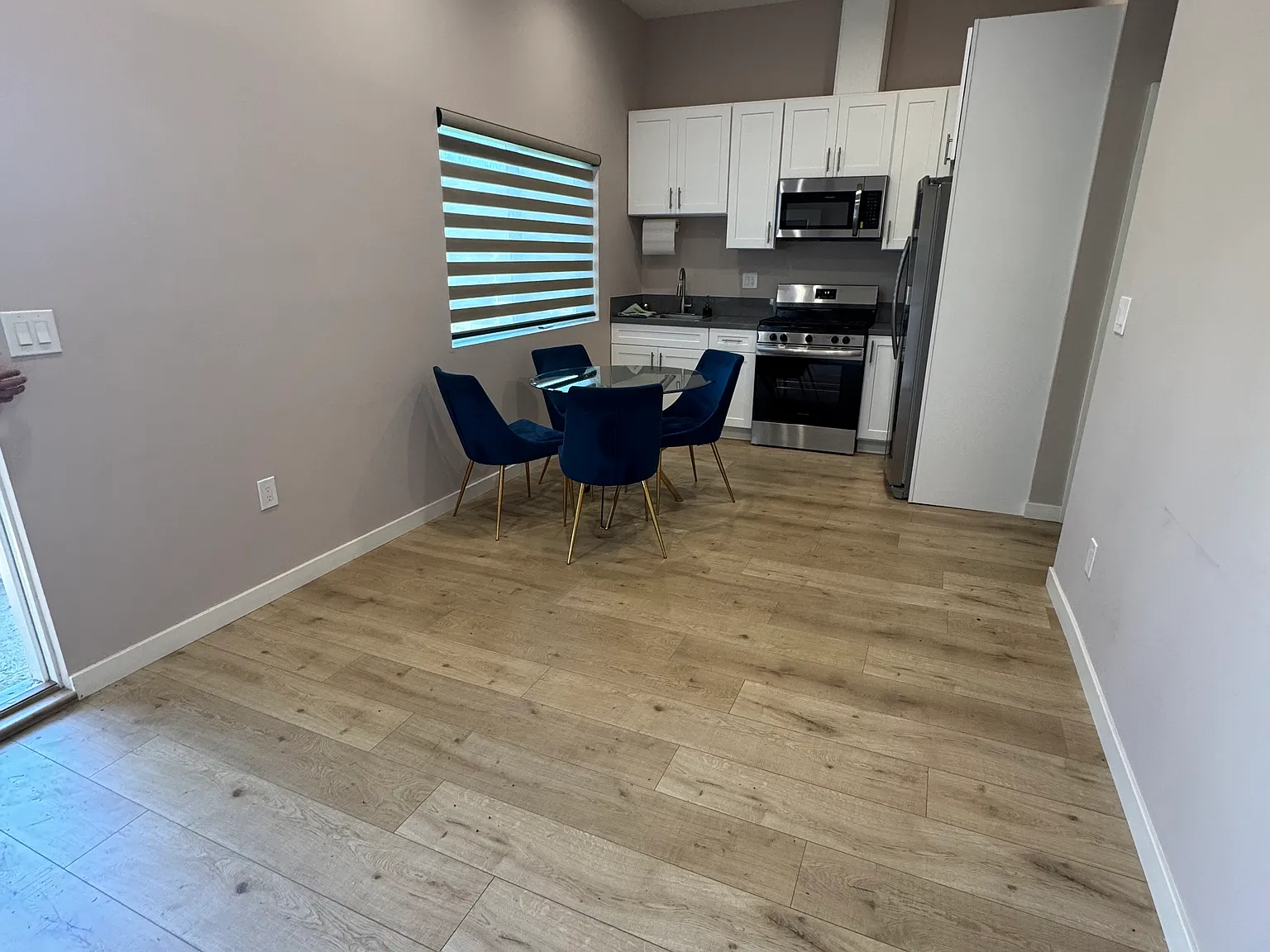 1 bed, 450 sqft, $2,300 — Photo 3