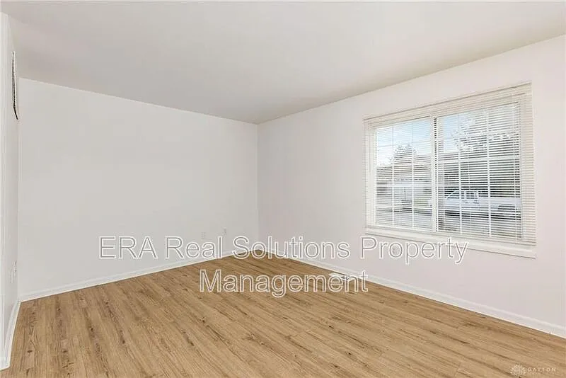 2 bed, 1.0 bath, $1,045 — Photo 3