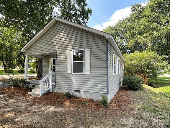 4th image of 601 W Round St