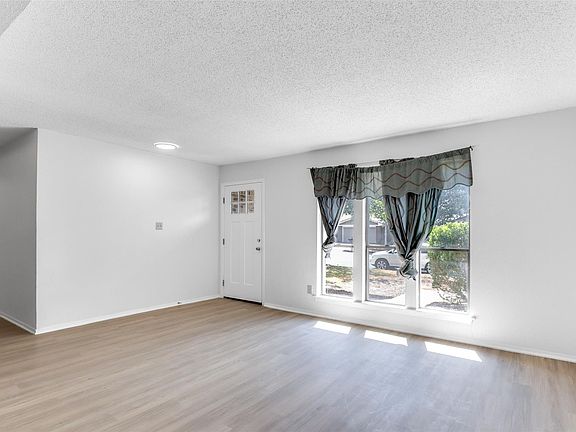 5th image of 11407 Barrington Way