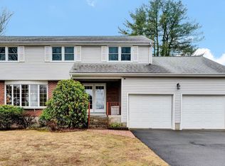 420 Hang Dog Ln, Wethersfield, CT 06109