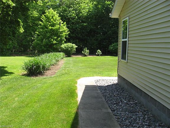 5th image of 1401 Erieview Dr