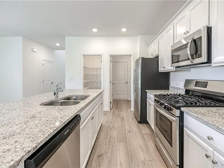 49 Kestrel Dr — Photo 7
