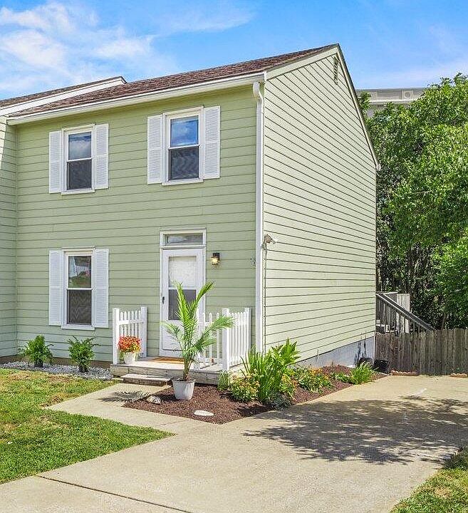 1st image of 3203 Aqueduct Dr
