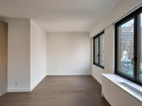 220 East 72nd Street image 3 of 19