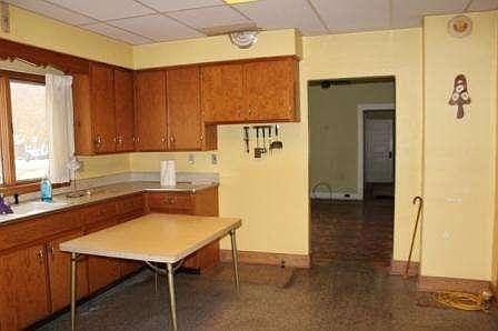 4th image of 2321 S 17th St