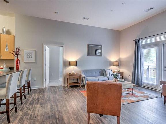 5th image of 395 S Highland St #2B-2Ba-1142Sqft