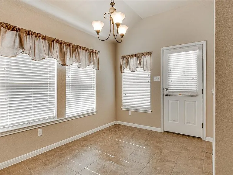 609 Walsh Hill Trl — Photo 18