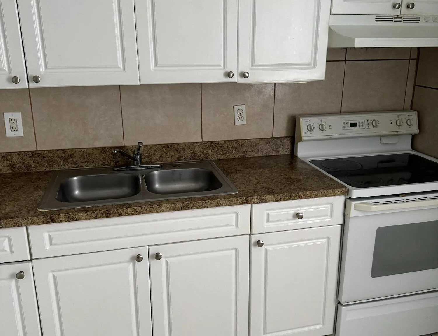 2 bed, 1.0 bath, 800 sqft, $1,800 — Photo 4
