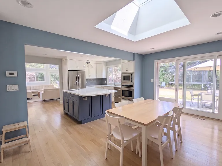 1525 Kensington Cir — Photo 6