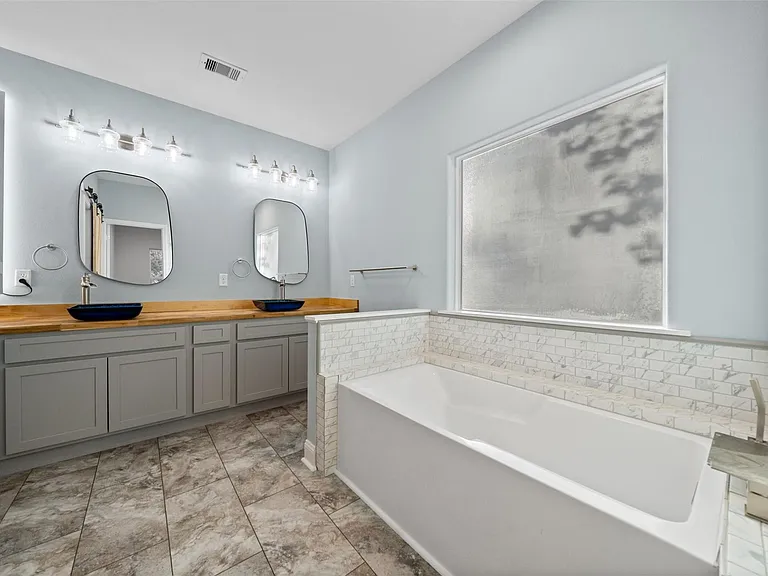 4510 Lininger Ln — Photo 20